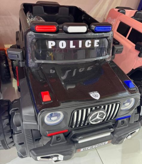 صورة جيب مرسيدس شرطة كبير