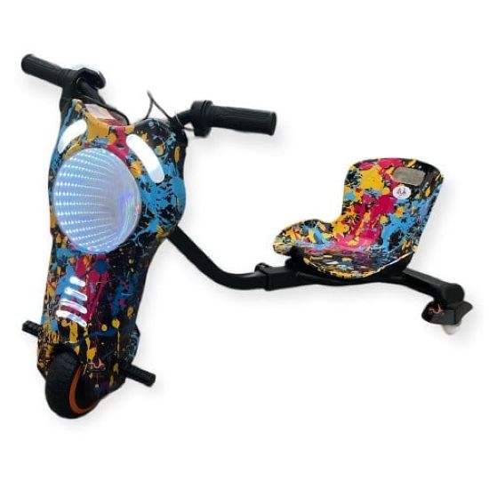 صورة سكوتر درفت صغير بطبعات ملونة جميلة 36 فولت بثلاث عجلات