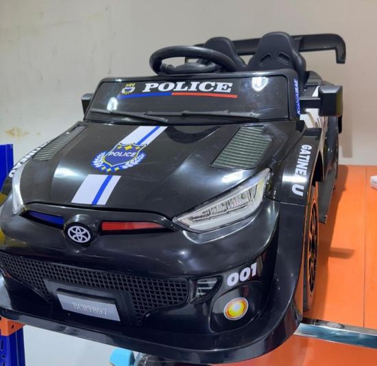 صورة سيارة شرطة رياضية