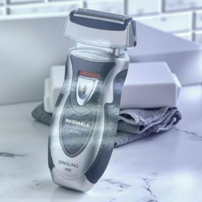 صورة ماكينة حلاقة كهربائية احترافية 3D من دينجلينج