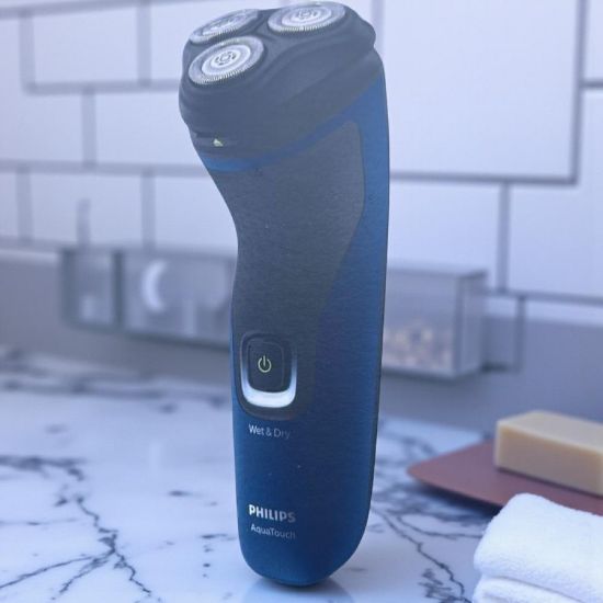 صورة ماكينة حلاقة فيليبس أكوا تاتش 1000