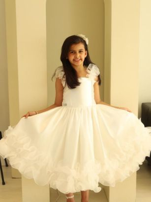 صورة فستان سهره كلاسيكي راقي لحمي