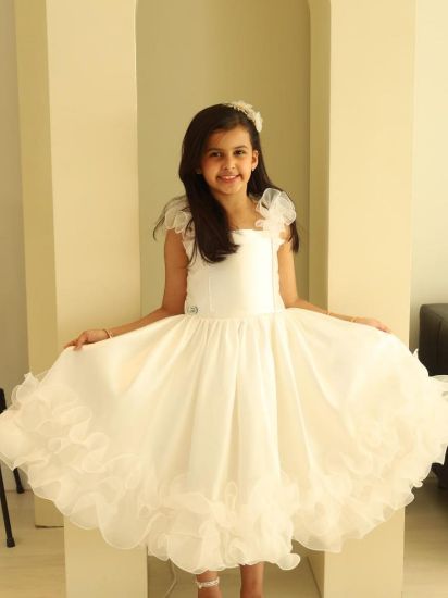 صورة فستان سهره كلاسيكي راقي لحمي