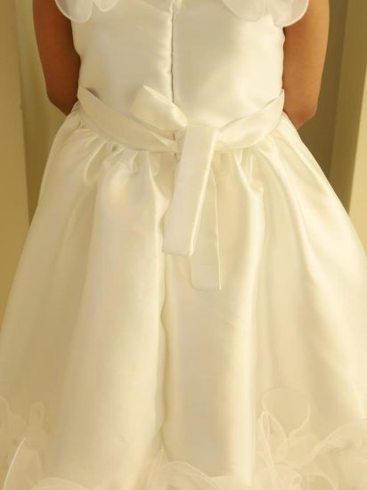 صورة فستان سهره كلاسيكي راقي لحمي