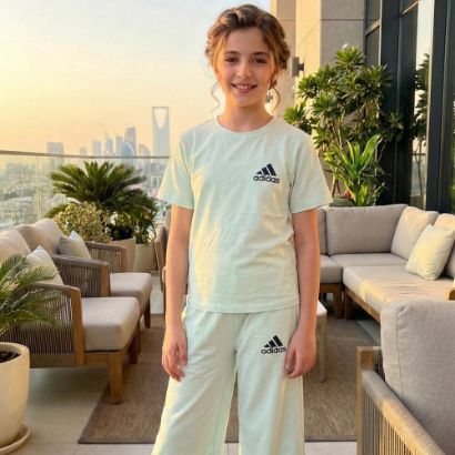 صورة طقم "كلاود جراي أديداس"