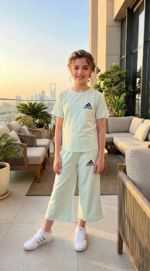 صورة طقم "كلاود جراي أديداس"