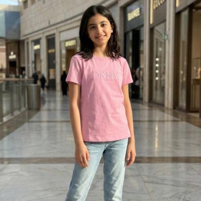 صورة تيشيرت Dkny وردي بناتي