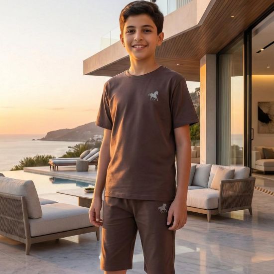 صورة طقم "كلاسيك كومفورت" البني