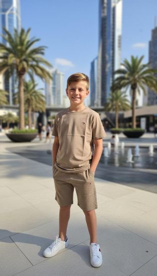 صورة طقم "كلاسيك كومفورت" الصيفي للفتيان