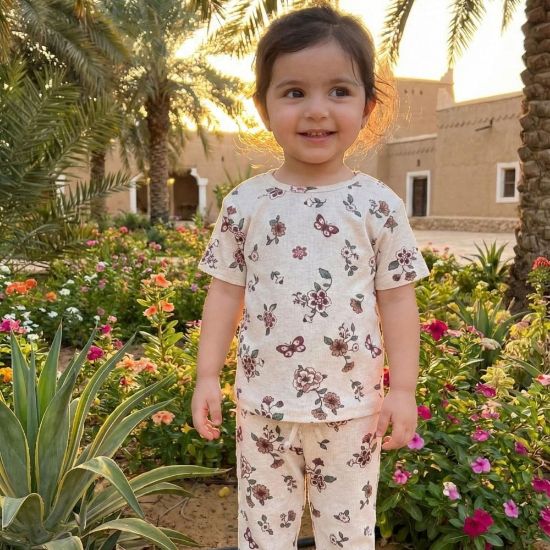 صورة طقم "زهور الربيع" - بيج منقّش