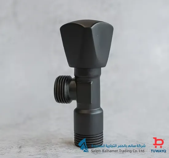 صورة C/P ANGLE VALVE BLACK 1/2"  TOCO (CHINA)