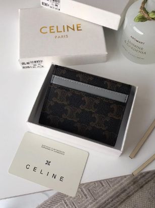 صورة محفظة بطاقات Celine